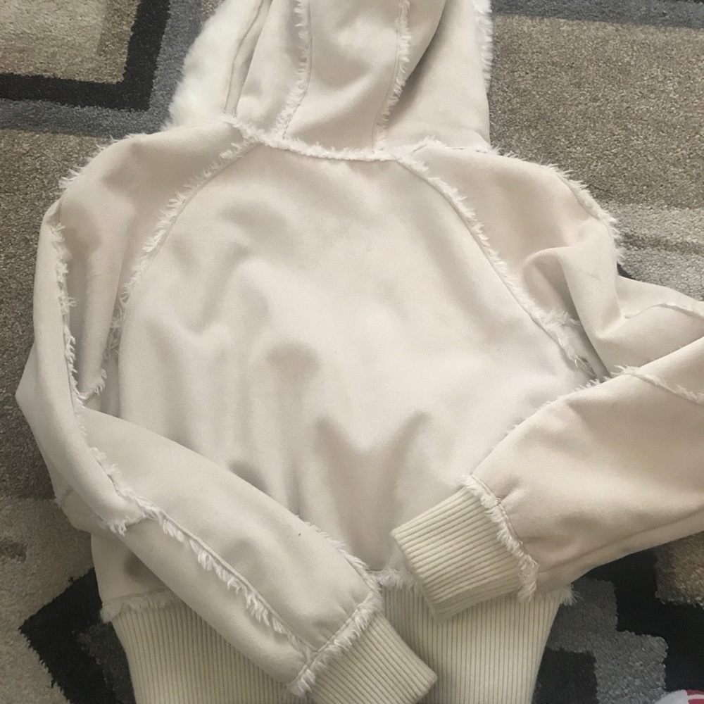 Coat - Picture 5 of 6